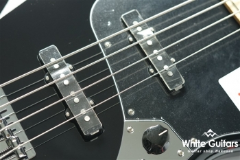 Made in Japan Hybrid II Jazz Bass - Black